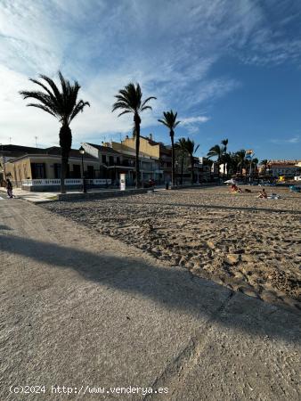 PISO EN LOS ALCAZARES A 50 METROS DEL MAR CON GARAJE - MURCIA