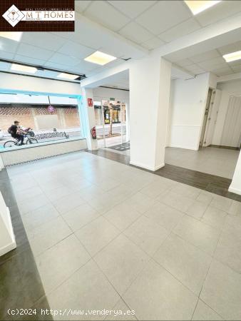 ALQUILER DE LOCAL de 120 m2 Y OFICINA EN  ZONA CÉNTRICA FUENGIROLA - MALAGA