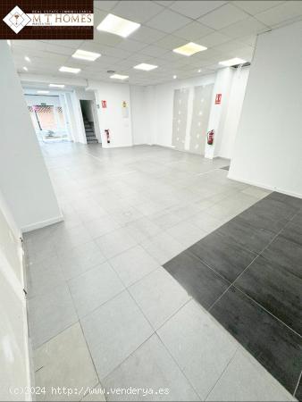 ALQUILER DE LOCAL de 120 m2 Y OFICINA EN  ZONA CÉNTRICA FUENGIROLA - MALAGA