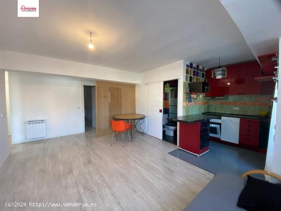 Se vende en C/ Polvorín de las Rebolledas. Piso de tres dormit, ascensor cota cero, reformado - BUR