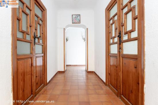 Venta de casa a reformar en Armilla (Granada) - GRANADA