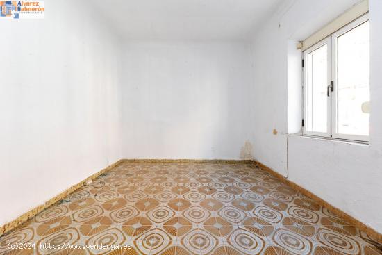 Venta de casa a reformar en Armilla (Granada) - GRANADA