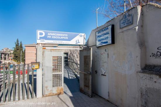 SE TRASPASA CONCESIÓN PLAZA DE PARKING EN EL CENTRO - GRANADA