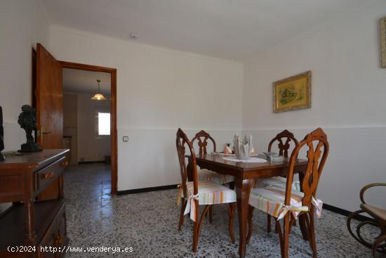 Casa con gran terreno en Deltebre - TARRAGONA