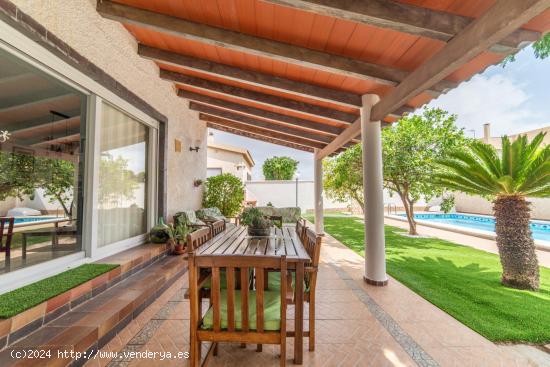 Se Vende en Santiago de la ribera - MURCIA