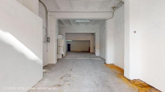  Local comercial de 90 m2 en venta a metros de Calle Manacor - BALEARES 