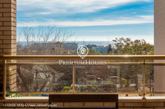 Piso con vistas al mar y terraza en venta en la zona residencial de Molí de Vent - BARCELONA