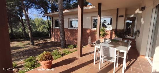 Bonita casa en urbanización Entrepins, Tarragona - TARRAGONA