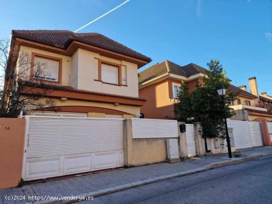  Chalet en Venta en Villanueva de la Cañada - MADRID 