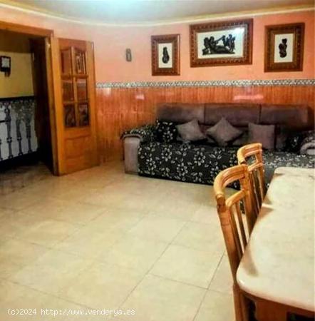 CASA INDEPENDIENTE  EN BARRIO SAN PEDRO CON PATIO Y TERRAZA - ALBACETE