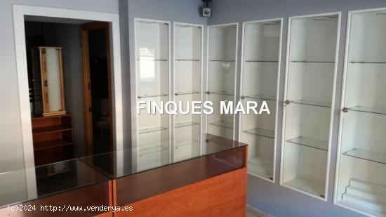 GRAN OPORTUNIDAD!!!! LOCAL COMERCIAL CON MUCHO PASO!!!!! - BARCELONA