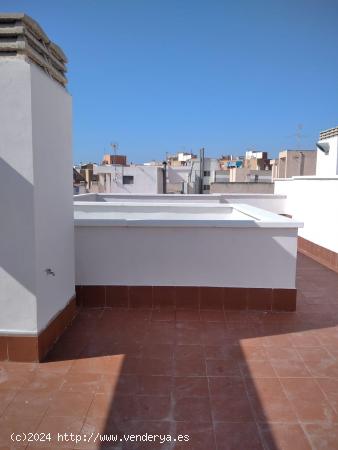 Espléndido Ático en El Campello con Amplia Terraza y Vistas al Mar - ALICANTE