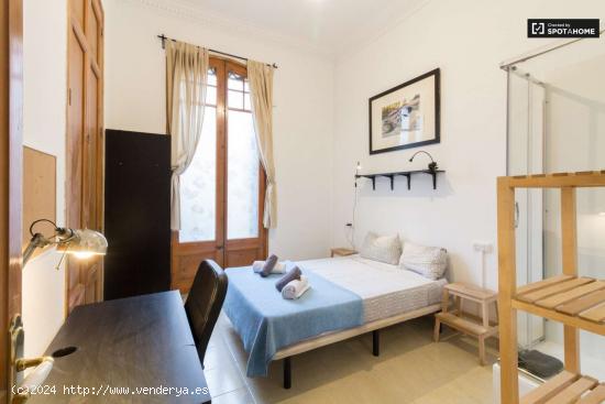 Alquiler de habitaciones en apartamento de 7 dormitorios en Barcelona - BARCELONA