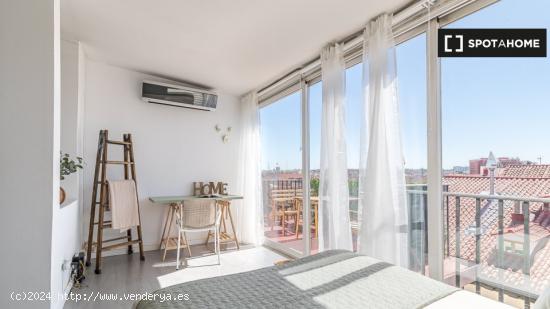 Piso tipo loft de 2 dormitorios en alquiler en el centro de Madrid - MADRID