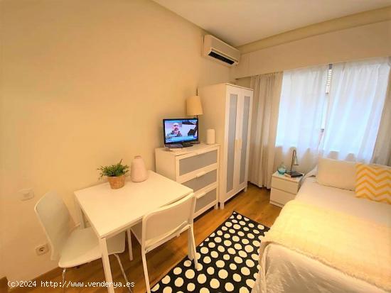 Apartamento Estudio en el Prestigioso Barrio de Salamanca en Madrid - MADRID