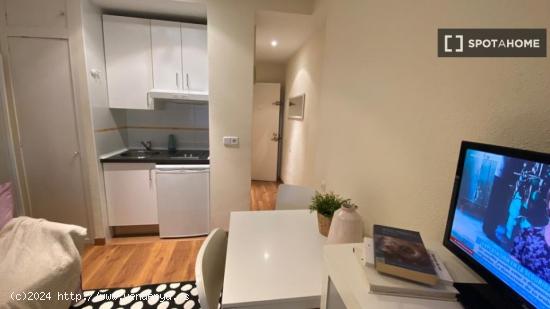 Apartamento Estudio en el Prestigioso Barrio de Salamanca en Madrid - MADRID