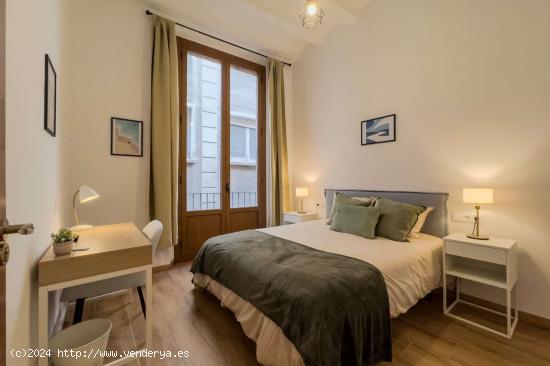  Elegante habitación en apartamento de 6 dormitorios en Barri Gotic, Barcelona - BARCELONA 