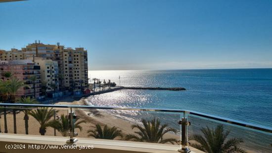 Ático único en Playa del Cura con 2 dormitorios y vistas panorámicas al mar - ALICANTE