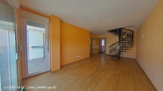 DUPLEX EN SANTA ISABEL - ZARAGOZA