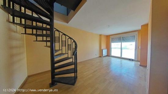 DUPLEX EN SANTA ISABEL - ZARAGOZA