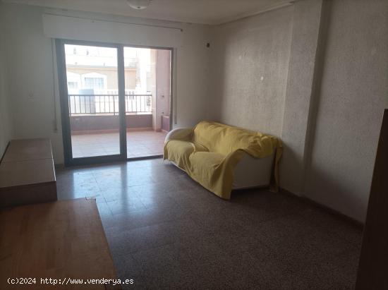 Apartamento junto a la playa de Guardamar del Segura, Alicante, Costa Blanca - ALICANTE