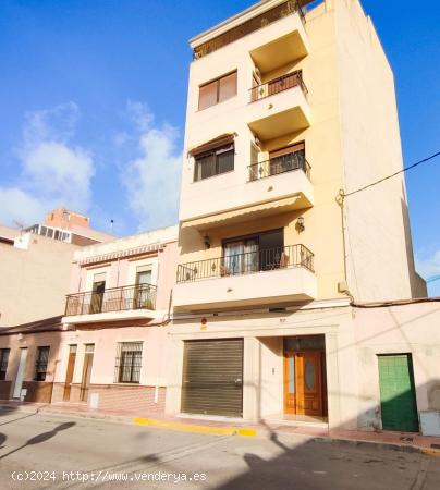 Fantástico apartamento dúplex con garaje en el centro de Guardamar del Segura, Costa Blanca - ALIC