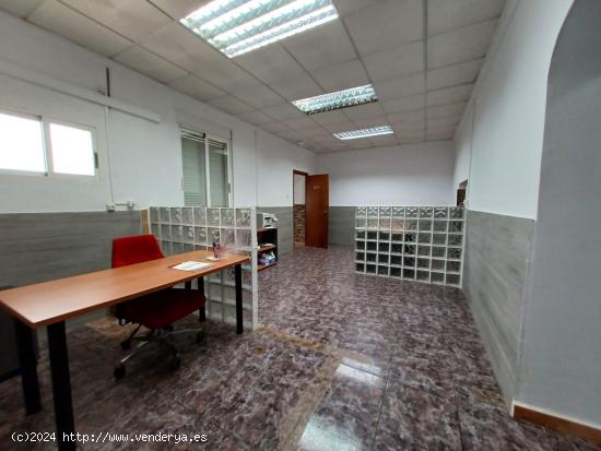 ALQUILER NAVE INDUSTRIAL CON OFICINAS EN LA PALMA - MURCIA