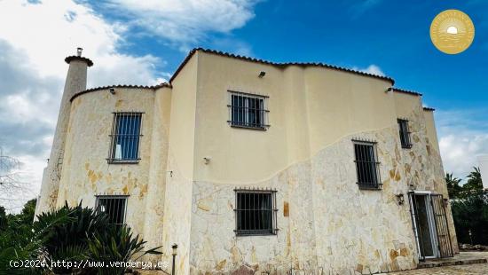  Large villa near the sea in San Carlos, Cala Leñas.  - BALEARES