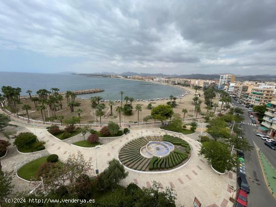  Estupendo piso en 1ª línea de la Playa La Colonia y céntrico con espectaculares visitas al mar. - 