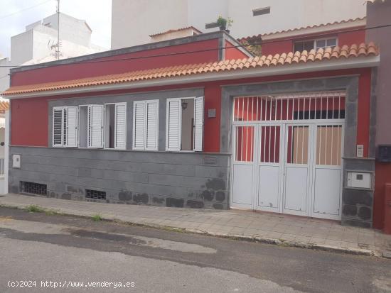  VENTA CASA UNIFAMILIAR EN ARUCAS - LAS PALMAS 