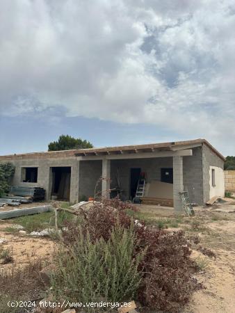 TERRENO AGRÍCOLA CON CASA DE CAMPO PARA REFORMAR EN ARENAL, CERCA DE PALMA - BALEARES