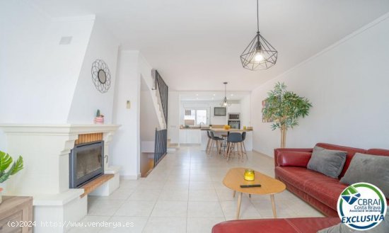 Unifamiliar adosada en venta  en Empuria-brava - Girona