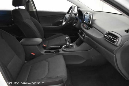 Hyundai i30 ( 1.0 TGDI Klass 48V 120 )  - Huercal de Almería