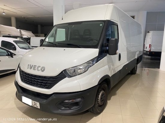 Iveco Daily Furgón 35S16 V 4100L H2 16.0 156 - GARANTIA MECANICA - Barcelona