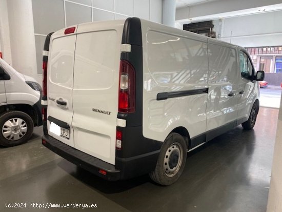 Renault Trafic Furgón 29 L2H1 dCi 120cv - GARANTIA MECANICA - Barcelona