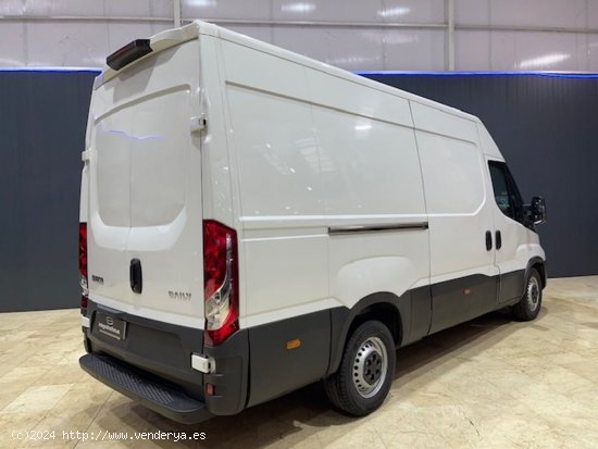 Iveco Daily 2.3 TD 35S 16 V 3520L/H2 12 M3 - Lugo