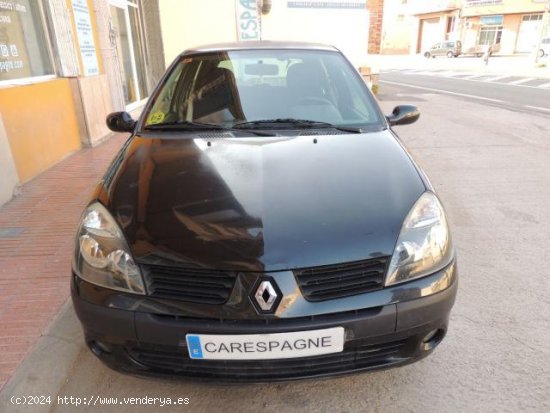 RENAULT Clio en venta en AlcarrÃ s (Lleida) - AlcarrÃ s