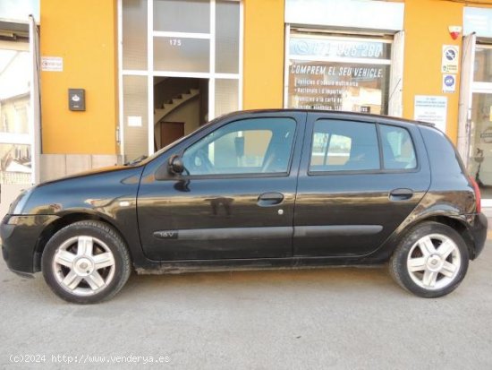 RENAULT Clio en venta en AlcarrÃ s (Lleida) - AlcarrÃ s