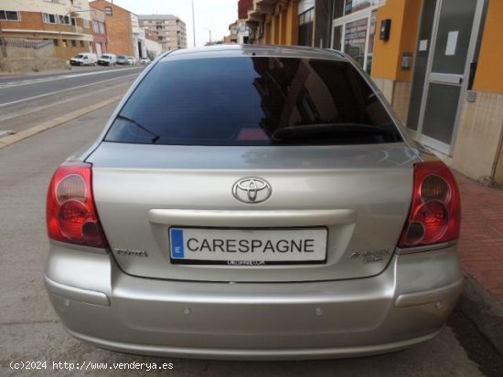 TOYOTA Avensis en venta en AlcarrÃ s (Lleida) - AlcarrÃ s