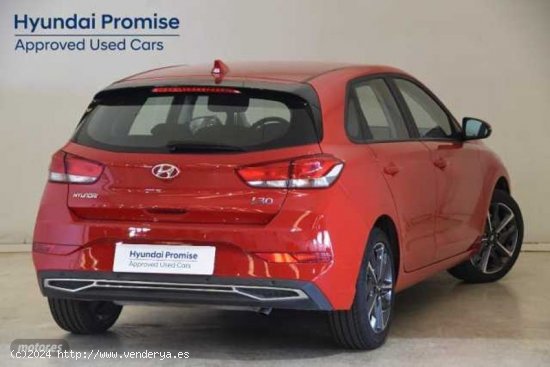 Hyundai i30 1.5 DPI Klass SLX 110 de 2023 con 10.934 Km por 19.900 EUR. en Murcia