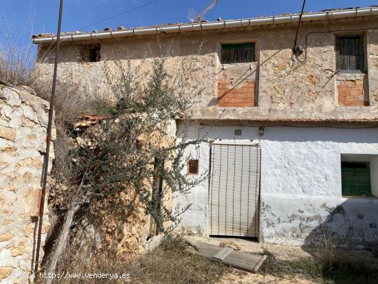 CASA CUEVA PARA PEQUEÑA REFORMA - MURCIA