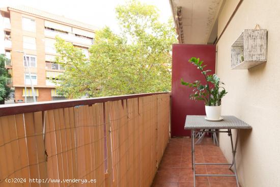 ZONA TORRENTE BALLESTER, EXTERIO, 3 DORMITORIOS,  con PLAZA DE PARKING EN LA MISMA FINCA - BARCELONA