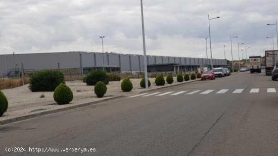 NAVE INDUSTRIAL EN SANTOVENIA DE LA VALDONCINA- PRECIO A  CONSULTAR - LEON