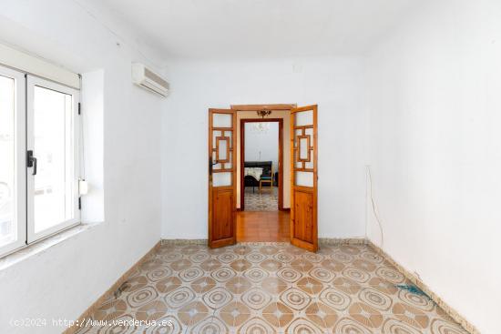 Venta de casa a reformar en Armilla (Granada) - GRANADA