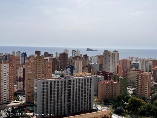 APARTAMENTO CON ESPECTACULARES VISTAS AL MAR - ALICANTE