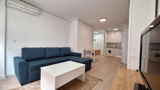 Apartamento de 1 dormitorio en la Calle Pintor Pedro Flores - MURCIA