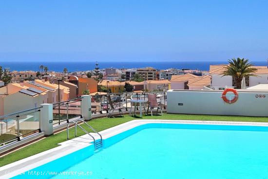 HERMOSO APARTAMENTO DE 2 HABITACIONES Y VISTAS AL MAR EN LA PARTE BAJA DE LOMA DOS. GARAJE. PISCINA 