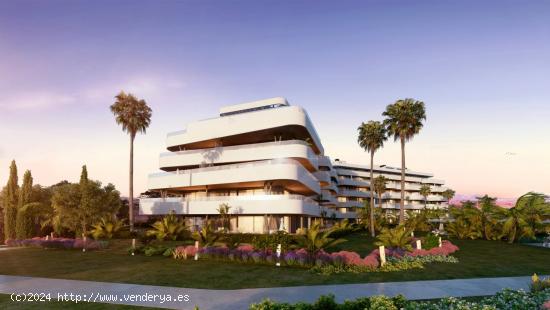 EXCLUSIVO RECINTO RESIDENCIAL EN PRIMERA LINEA DE PLAYA - MALAGA