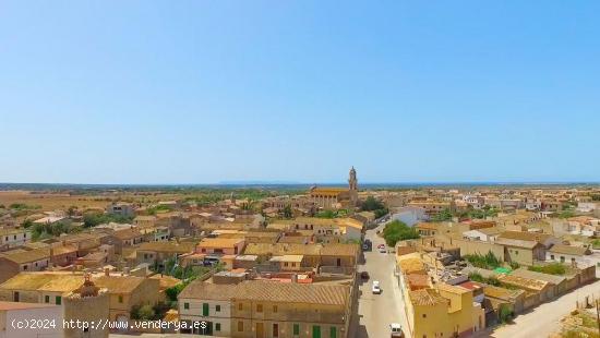 Solar urbano en Ses salines - BALEARES