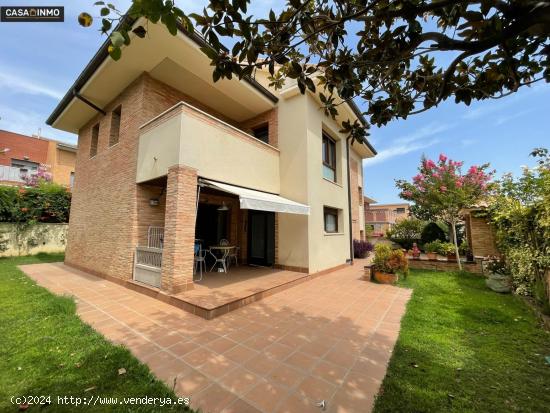 Se vende chalet seminuevo zona el Terrero en Barbastro. - HUESCA